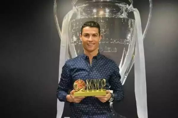 Ronaldo Wins Chinese Most Valuable Player Award